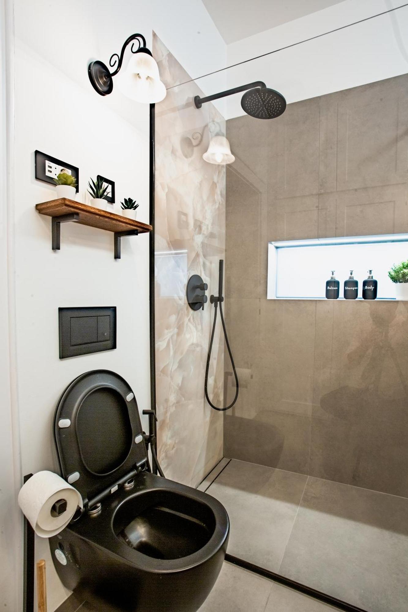 Apartma Pipa's Place - Stylish Garden Prime Location