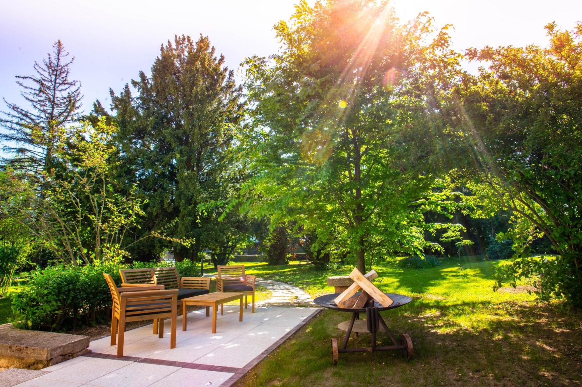 Pipa's Place - Stylish Garden Prime Location *